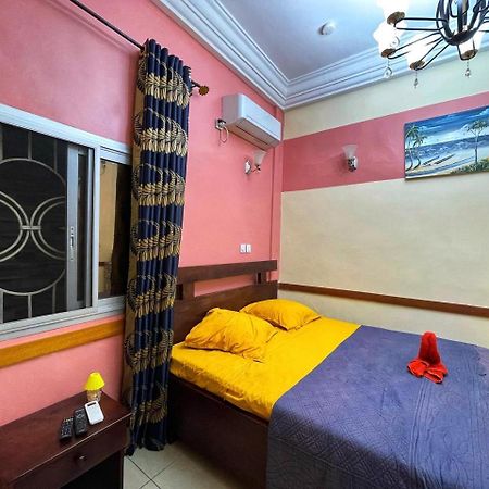 Chambre Meublee Biyem Assi Tkc Yaoundé Екстериор снимка
