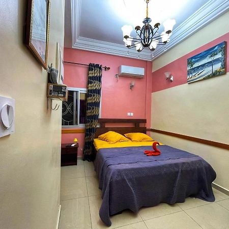Chambre Meublee Biyem Assi Tkc Yaoundé Екстериор снимка