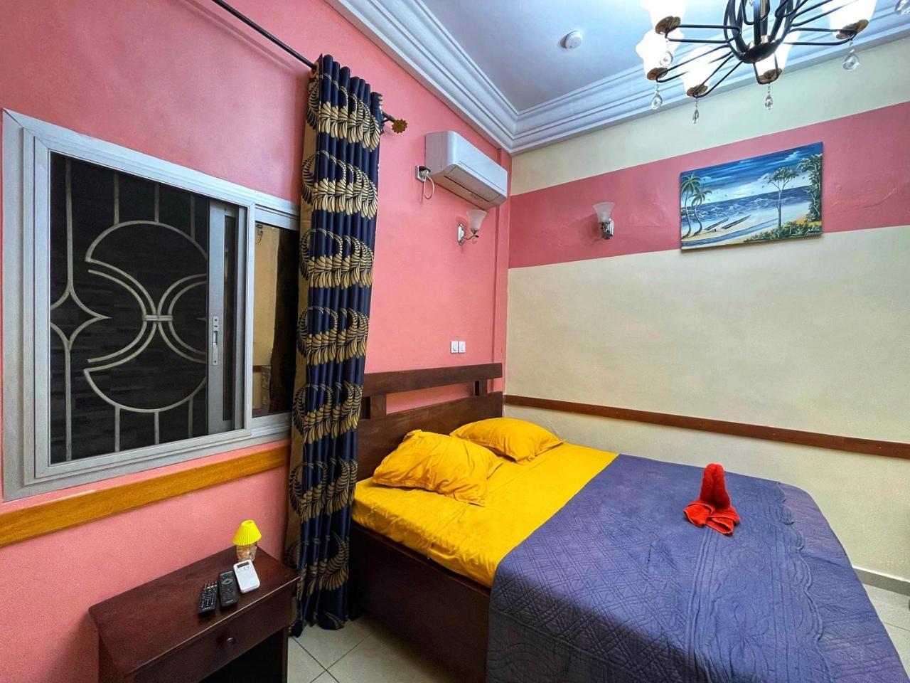 Chambre Meublee Biyem Assi Tkc Yaoundé Екстериор снимка