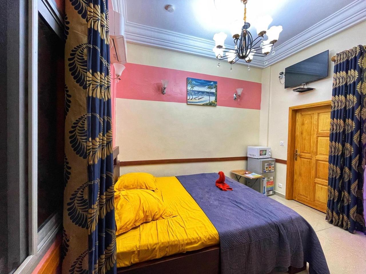 Chambre Meublee Biyem Assi Tkc Yaoundé Екстериор снимка