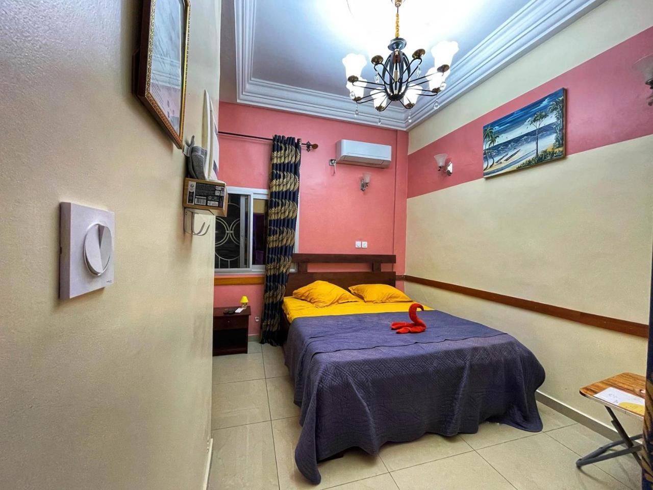 Chambre Meublee Biyem Assi Tkc Yaoundé Екстериор снимка