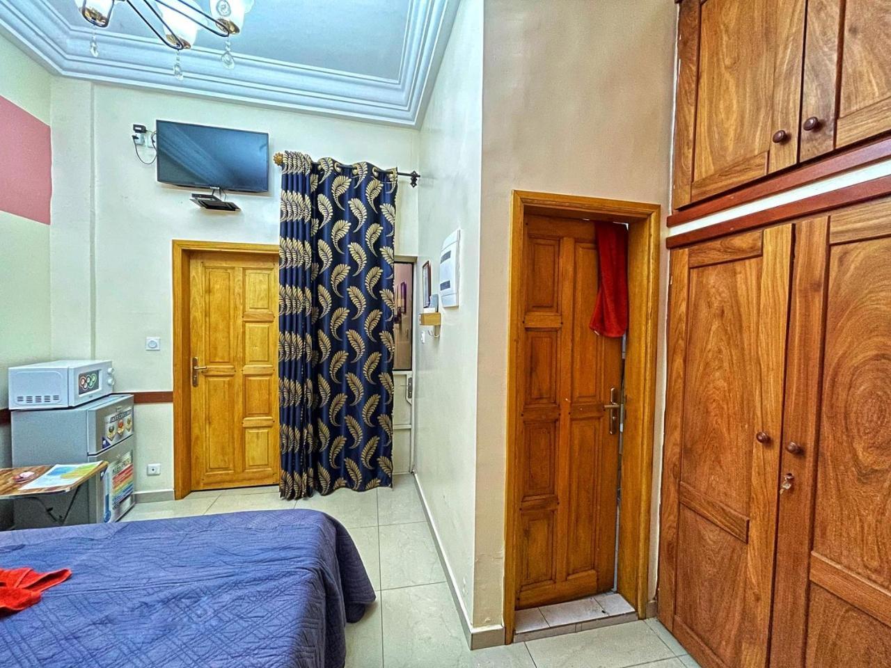 Chambre Meublee Biyem Assi Tkc Yaoundé Екстериор снимка